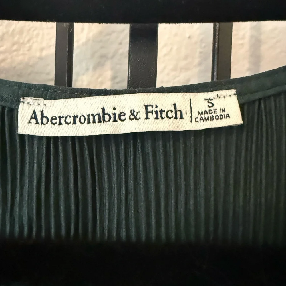 Abercrombie & Fitch Forest Green Blouse - Picture 2 of 3